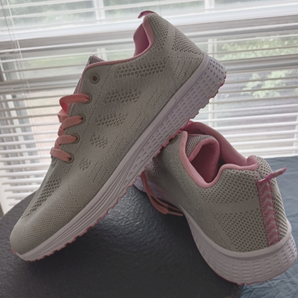 Ultra Light Breathable Knit Sneakers, size 10.5 - Picture 11 of 11